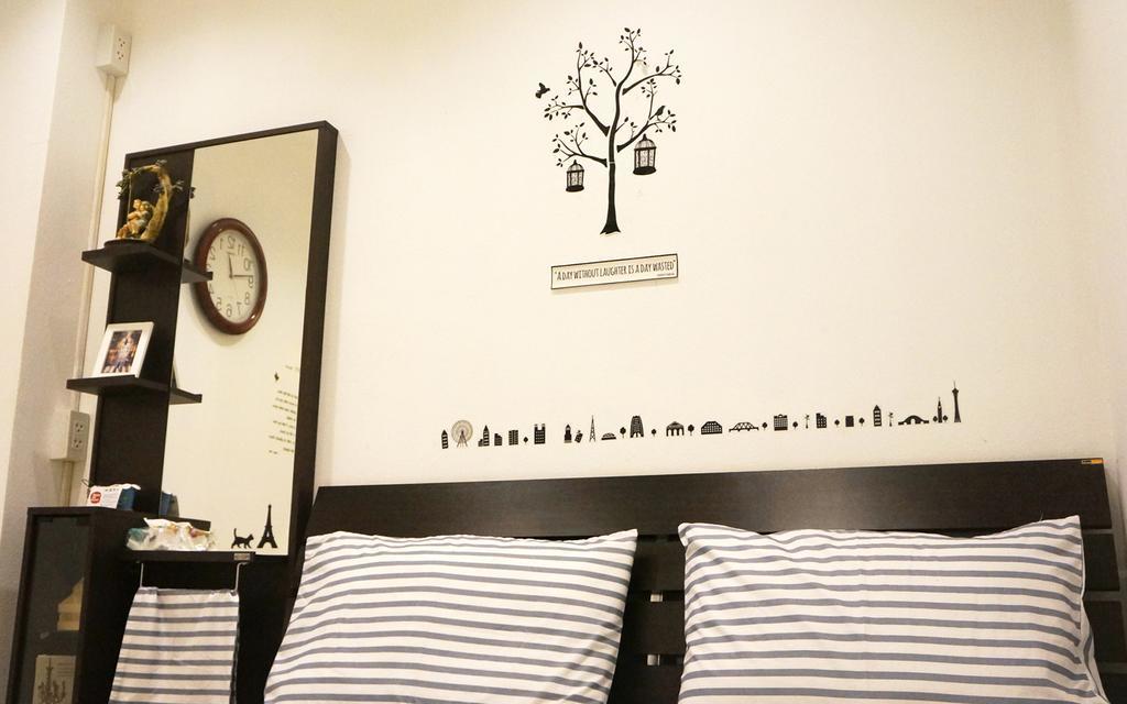 Wake Up Hostel Bangkok Dış mekan fotoğraf