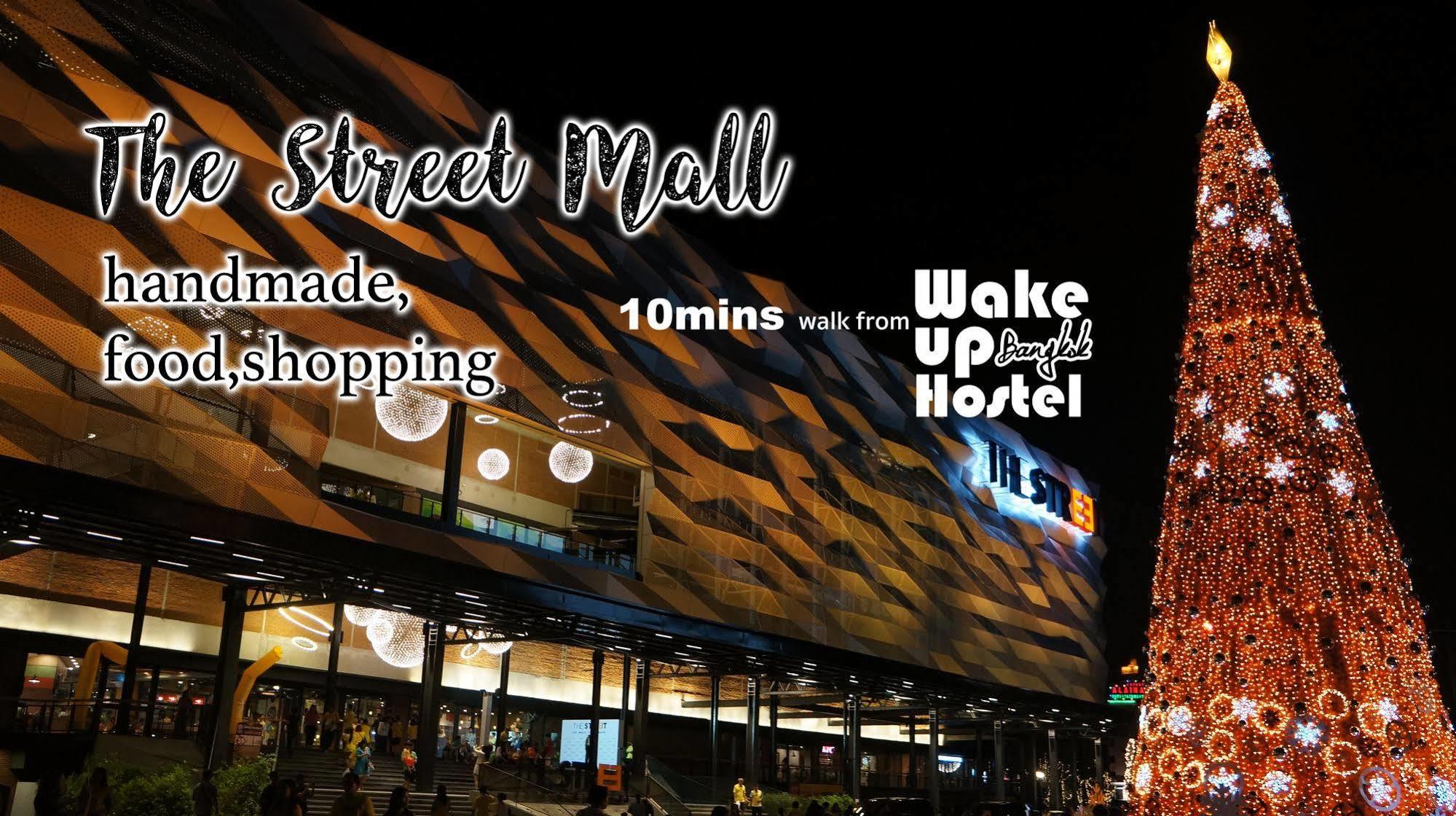 Wake Up Hostel Bangkok Dış mekan fotoğraf