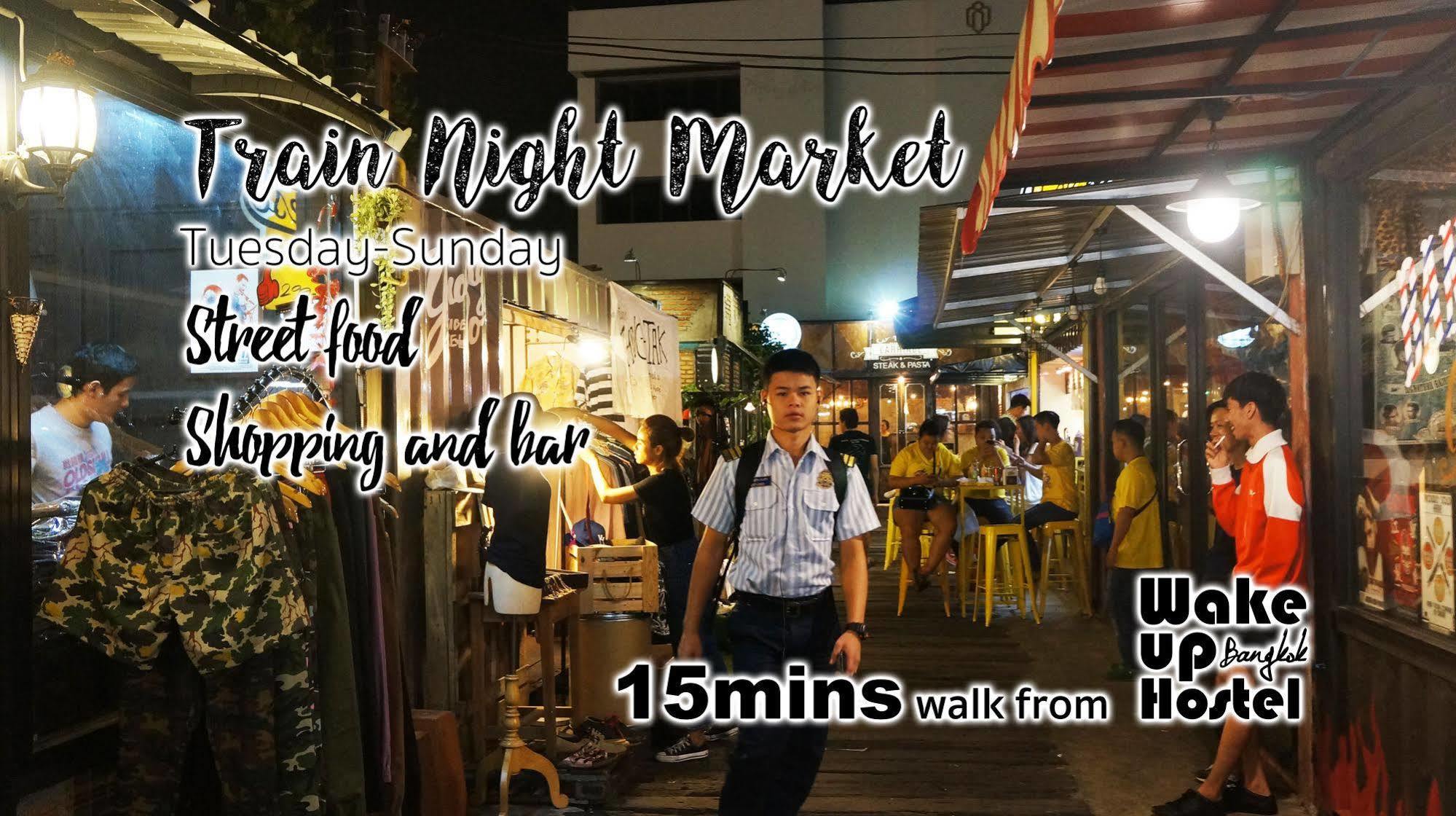 Wake Up Hostel Bangkok Dış mekan fotoğraf